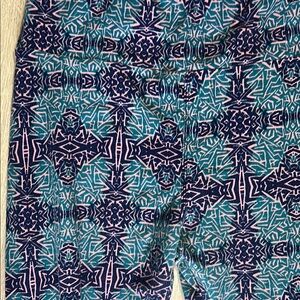 LuLaRoe OS Women’s Blue and Pink Geometric Patterned Leggings